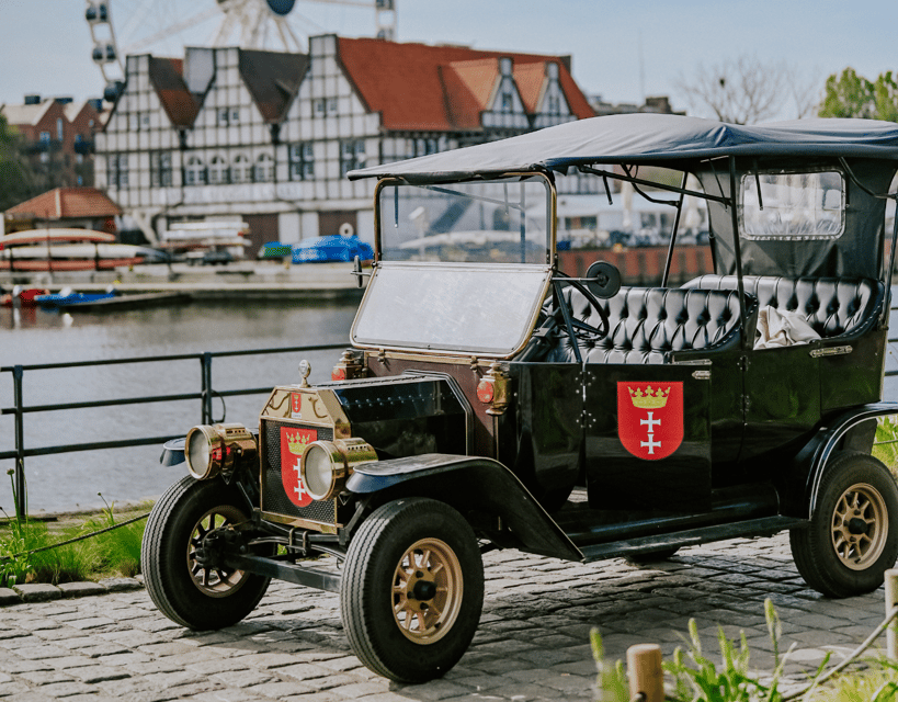 60 min of sightseeing in retro cars, Gdansk - Retro Cars, Old Streets, and Getting Oriented Fast
