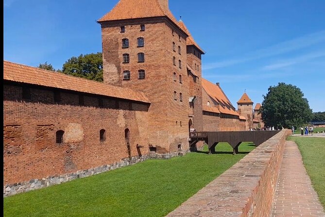 Aiport Gdansk Transfer to Malbork Castle or Stutthof - A half-day plan for Malbork Castle: 3.5 hours on site