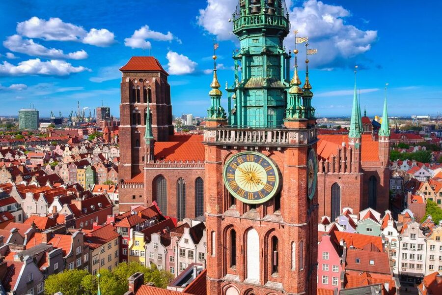 Artus Court and Gdansk Old Town Private Tour with Tickets - Meeting under the High Gate: how the 2-hour private format works