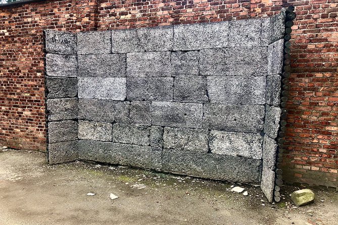 Auschwitz and Birkenau WITHOUT GUIDE private transport from Kraków - Pickup, drive time, and how the 7-hour schedule really adds up