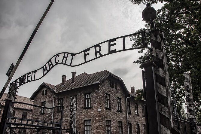 Auschwitz-Birkenau and Salt Mine Tour with private transport from Krakow - Auschwitz-Birkenau: guided access that keeps the visit reverent and paced