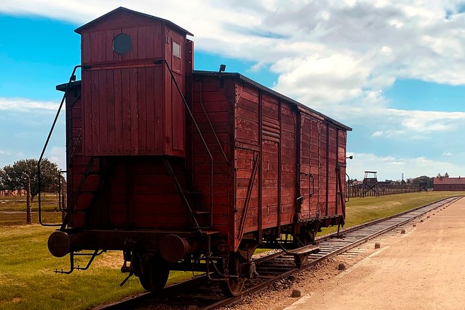 Auschwitz-Birkenau Guided Shared Tour from Krakow - Where the Day Leaves Room for Food (Spoiler: It’s Not Included)