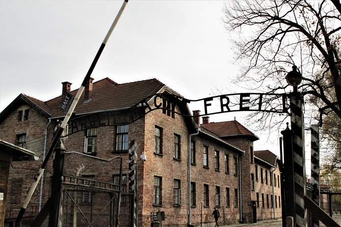 Auschwitz-Birkenau Guided Tour by Private Transport from Krakow - How the Krakow to Auschwitz Day Trip Actually Works