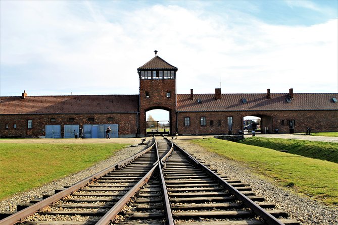 Auschwitz-Birkenau Guided Tour by Private Transport from Krakow - Transport Time: The Quiet Part of the Day