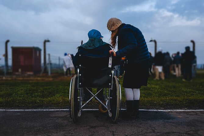 Auschwitz Birkenau guided tour from Krakow private chauffeur - Auschwitz I: what you’ll actually do with two hours inside