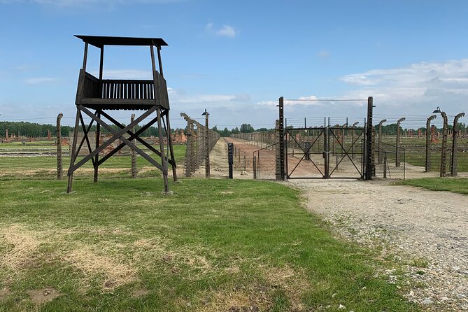 Auschwitz Birkenau Guided Tour/Skip The Line/PickUp/Guide ENG - The Early Pickup That Makes Everything Work
