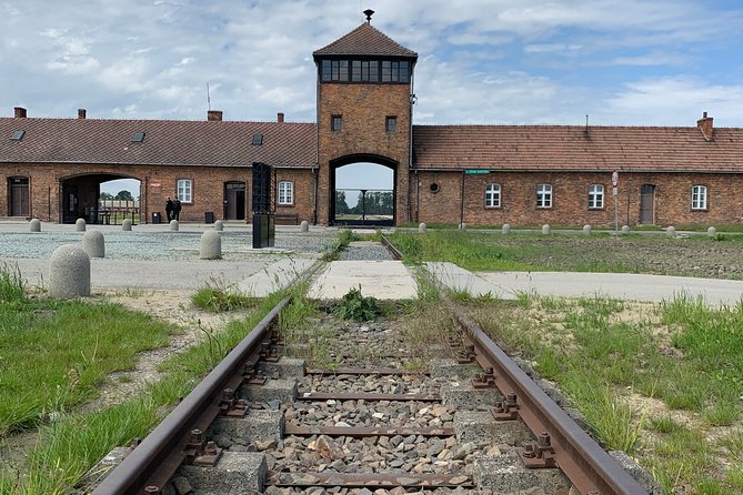 Auschwitz Birkenau Guided Tour/Skip The Line/PickUp/Guide ENG - Skip the Line and Hear Every Word