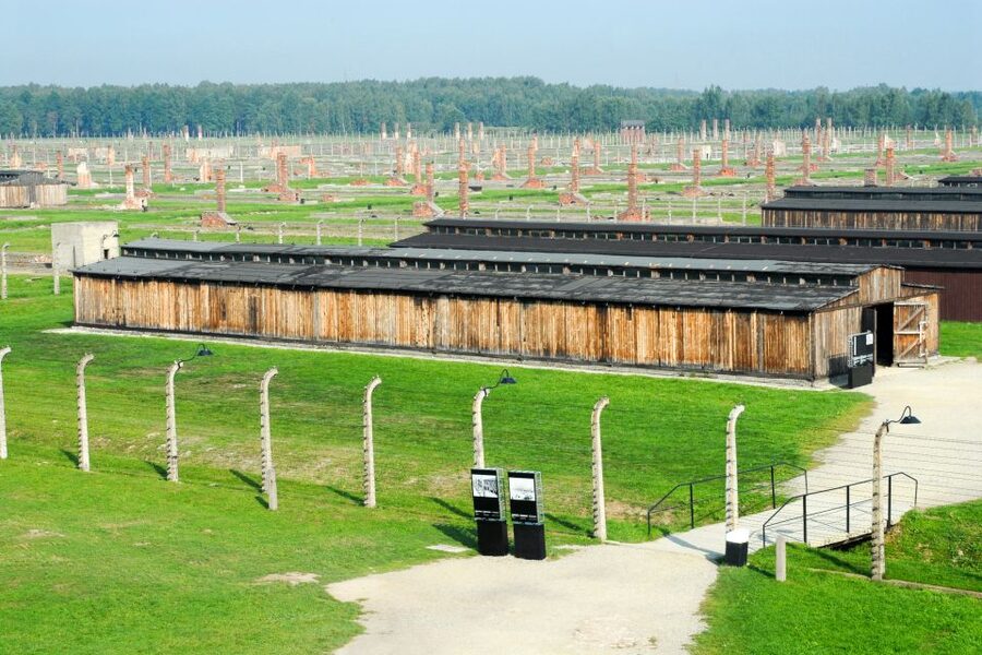 Auschwitz-Birkenau Guided Tour & Transfer from Krakow - Rules and packing: how to avoid the annoying last-minute problems