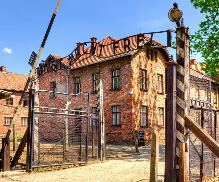 Auschwitz-Birkenau: Guided Tour with Fast Track Ticket - Birkenau (Auschwitz II): the scale hits harder when you understand it