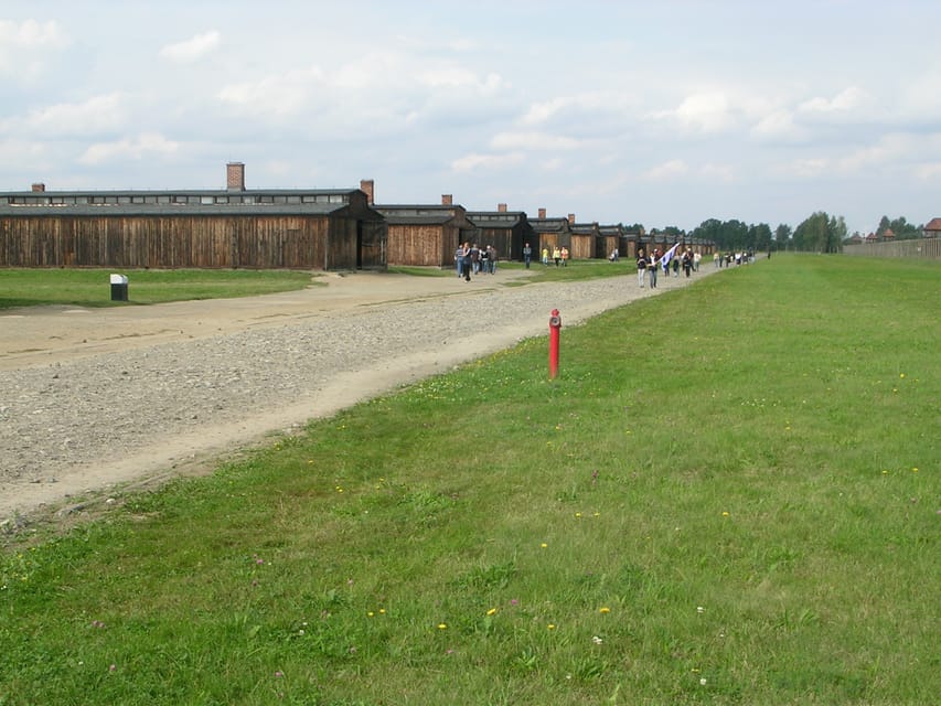Auschwitz-Birkenau: Memorial Entry Ticket and Guided Tour - The on-site bus to Auschwitz II-Birkenau: why the transfer is part of the point
