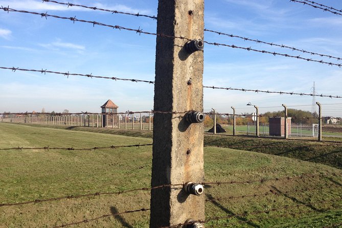 Auschwitz-Birkenau Museum and Memorial Guided Tour from Krakow - Getting the most from the guide: English, headsets, and Q&A moments