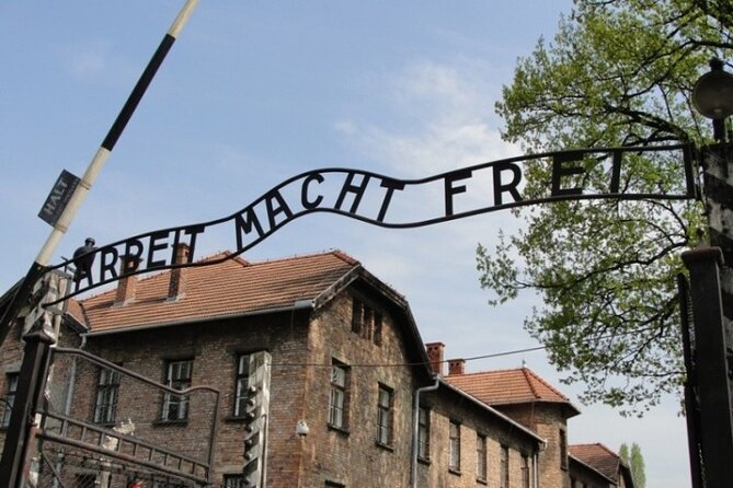 Auschwitz Birkenau Round Transfer, Private Driver from Krakow - What the “Round Transfer” Actually Means for Your Day