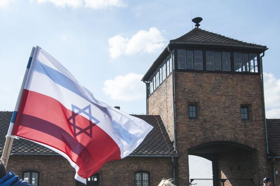 Auschwitz-Birkenau Tour from Katowice with Private Transfers - Auschwitz-Birkenau from Katowice: Why This Setup Makes Sense