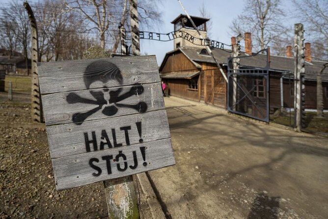 Auschwitz Birkenau Tour with Pickup and Lunch - Auschwitz I: the iron gate, Block 11, and the preserved gas chamber
