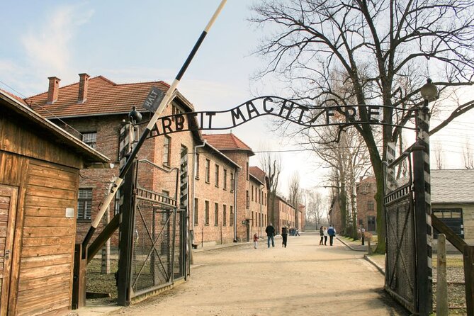 Auschwitz Birkenau Transfer and Guide with Salt Mine Combo Option - Auschwitz I: what your guided time is really for