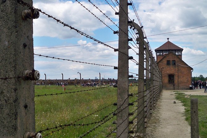 Auschwitz-Birkenau & Wieliczka in one day (Guided tour) - Wieliczka Salt Mine: 16 to 18 C, Hundreds of Steps, and Salt Sculptures You Can’t Fake