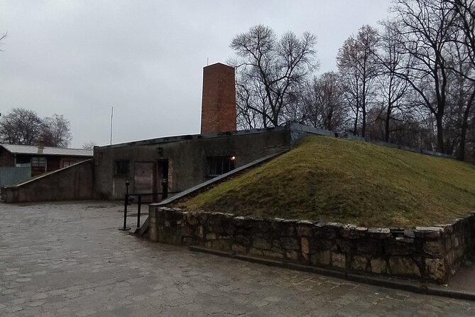 Auschwitz Museum and Salt Mine Tour with Private Transport - The transition window: lunch breaks and timing reality