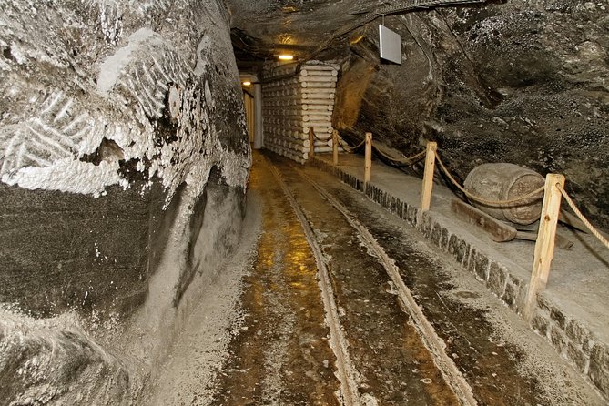 Auschwitz & Wieliczka ONE DAY Guided Tour +Private Transportation - Wieliczka Salt Mine: what a 3-hour guided group feels like