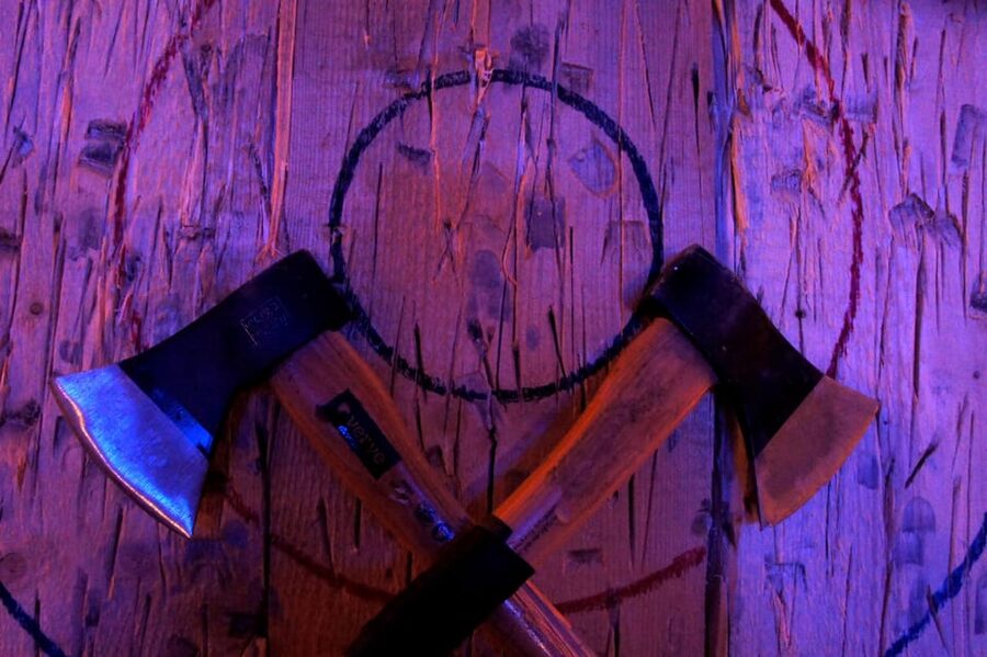 Axe Throwing Experience in Gdansk - Safety Rules You Must Follow (No Exceptions)