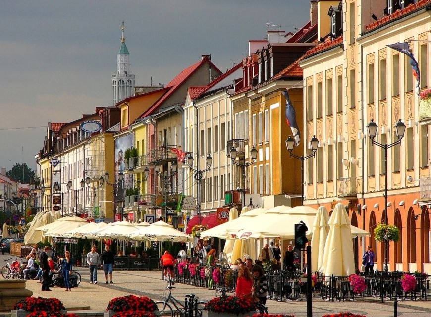 Bialystok Old Town Highlights Private Walking Tour - Monument to the Great Synagogue: Jewish culture in the city story