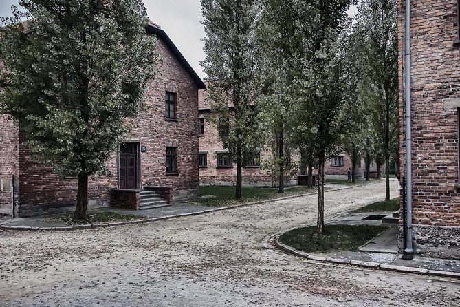 Combined tour Auschwitz Birkenau guided & Salt Mine guided from Krakow - What to pack for Auschwitz and Wieliczka (so you suffer less)