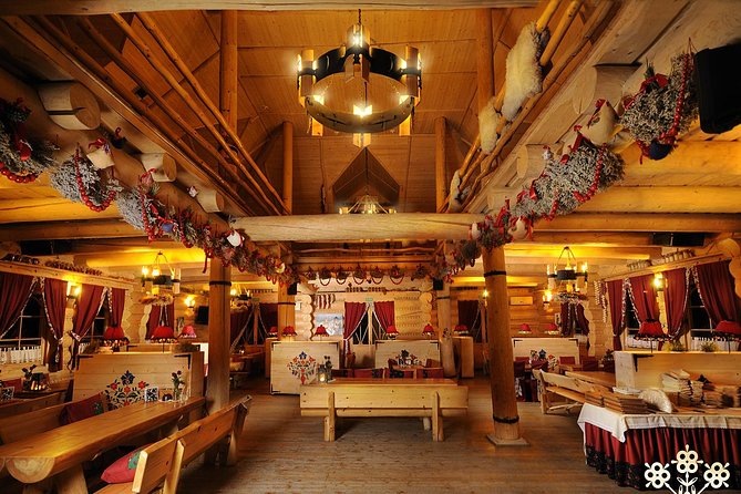 Cottage Style Evening with Folk Show and Traditional Feast from Krakow - Kryspinów Lake, cottage-style dining, and why the setting matters