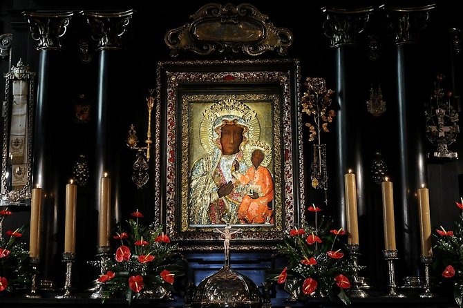 Czestochowa Black Madonna Private Day Tour from Krakow - Jasna Góra Monastery and Sanctuary: The Black Madonna in Real Life