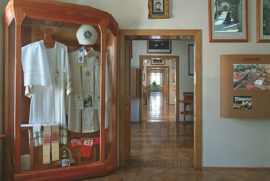 Day Tour: Traces of Pope John Paul II near Krakow - A pilgrimage day with a clear route outside Kraków