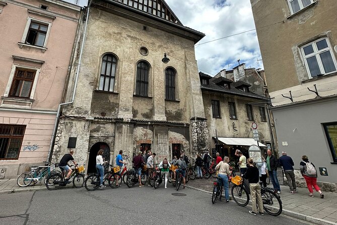 Discover Kraków by Bike with a Dutch guide - Collegium Maius and Maria Magdalena Square in bite-size moments