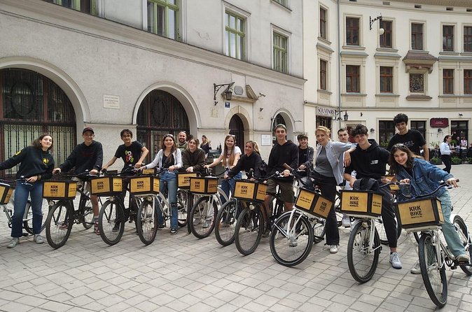 Discover the Jewish Quarter with a Bike Tour - Singer bar and the meaning behind the name