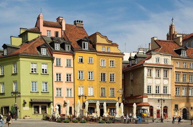 Discover Warsaw’s most Photogenic Spots with a Local - Stop 2: A neoclassical Catholic facade, plus an optional tower view