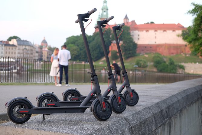 E-Scooter Krakow sightseeing tour - How your guide shapes the route across Krakow