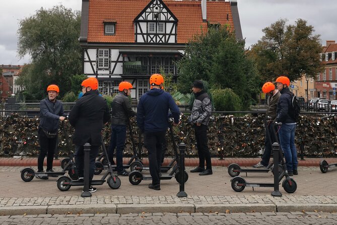 Electric Scooter Wroclaw: Old Town Tour - 1,5-Hours of Magic! - Getting set up at Kuźnicza 25, before the fun