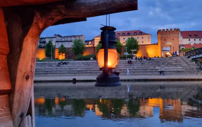 Evening Cruises in Toruń - Getting started at Bulwar Filadelfijski Toruń