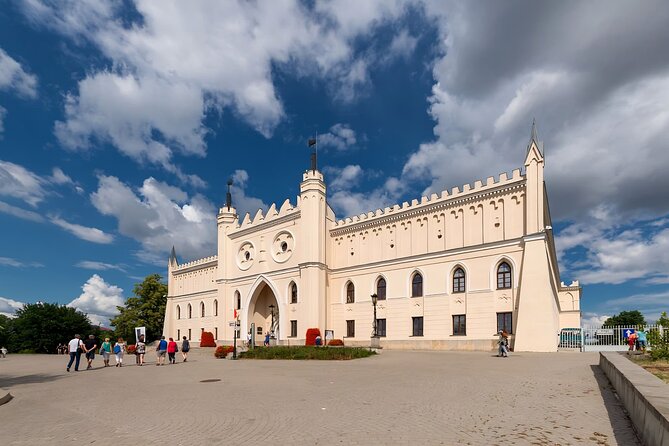 Fascinating Highlights of Lublin - Private Walking Tour - Hostel Królewska Lublin and why the location matters
