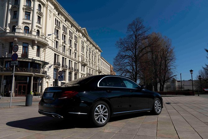First class Warsaw Airport Transfer (WAW) - Return-Day Planning Without Starting Over