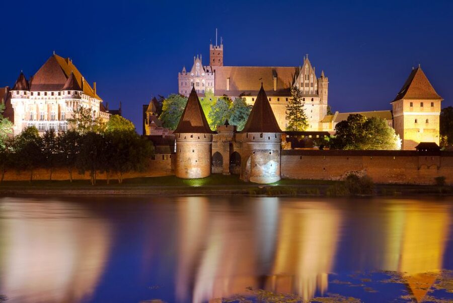From Gdansk: Half-Day Malbork Castle Tour with Audioguide - Photo breaks and the castle’s best angles