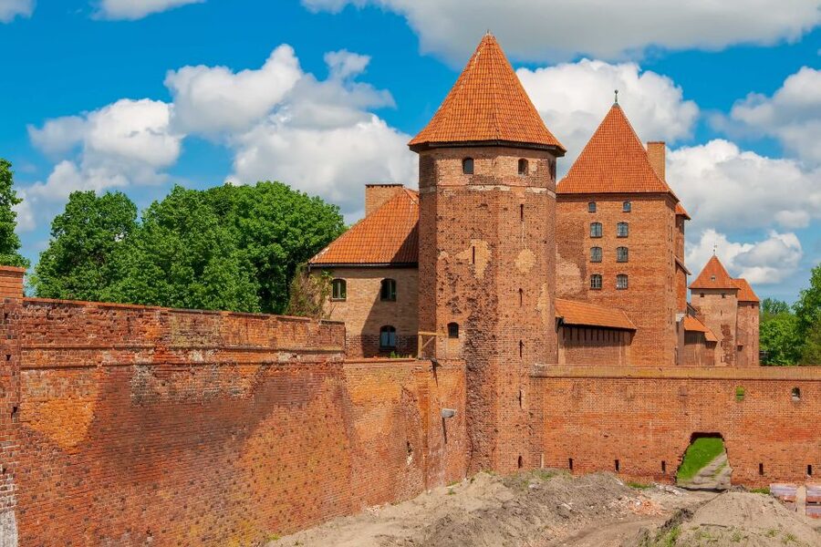 From Gdansk: Malbork Castle Half-Day Private Tour - Ordensburg life, past arms, and old technical devices