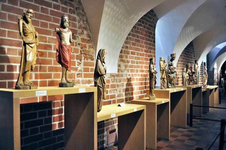 From Gdansk: Malbork Castle Trip with Ticket and Audio Guide - Audio Guide Time: A Self-Paced Visit That Still Needs a Plan
