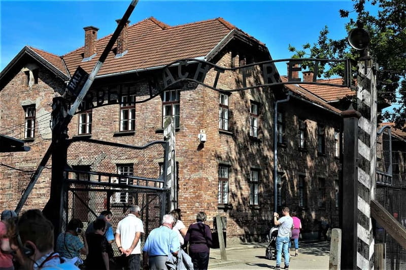 From Krakow: Auschwitz-Birkenau Guided Tour & Pickup Options - The quick transfer between camps, and why it changes the feeling