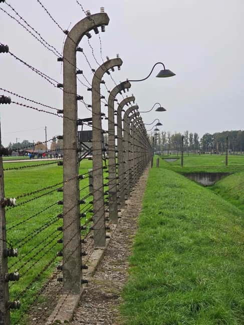 From Krakow: Auschwitz-Birkenau Guided Tour with Pickup - Why an Auschwitz-Birkenau day trip from Krakow actually makes sense