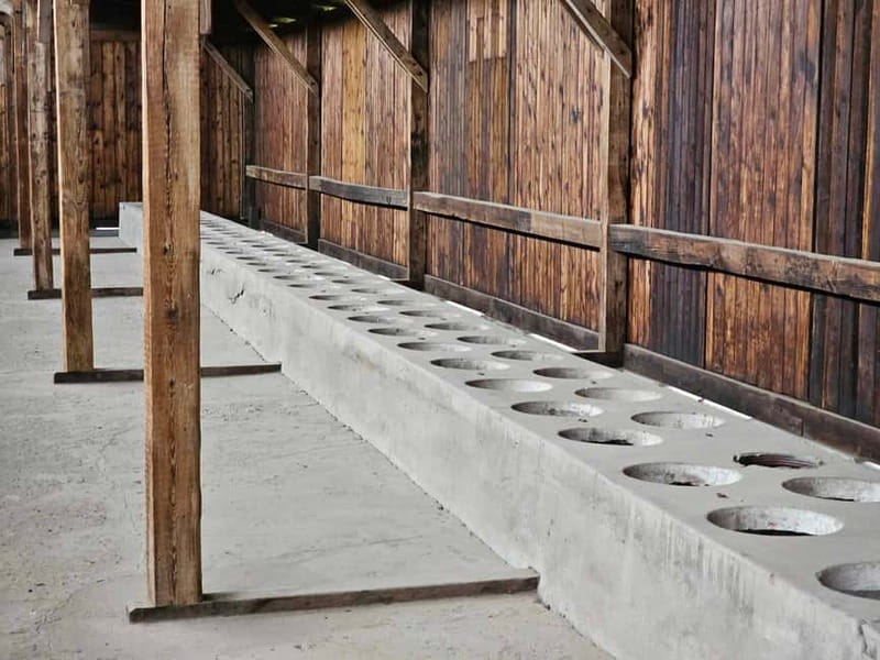 From Krakow: Auschwitz-Birkenau Guided Tour with Pickup - Memorial break time: what you can do in 15 minutes