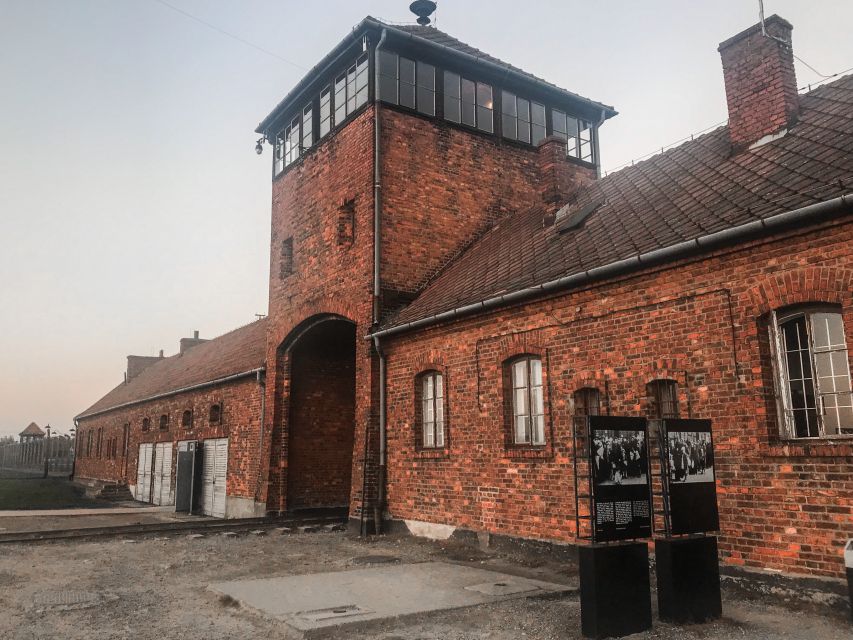 From Krakow: Auschwitz-Birkenau Private or Shared Tour - Why this Auschwitz-Birkenau tour from Kraków feels well run