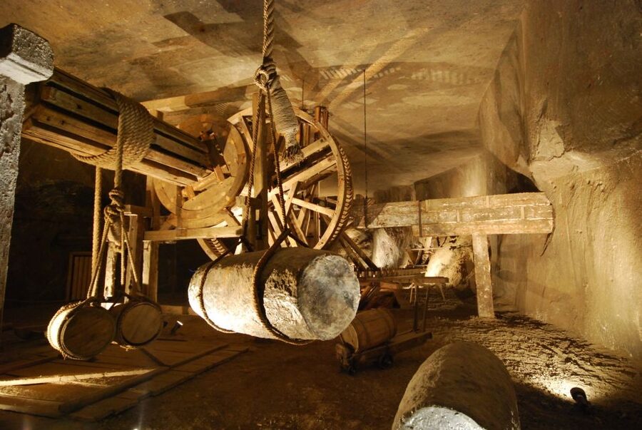From Krakow: Auschwitz-Birkenau & Salt Mines with Lunch - Wieliczka Salt Mines: galleries, chapels, and underground lakes