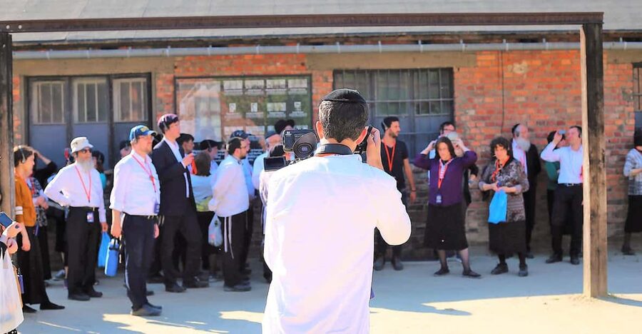 From Krakow: Auschwitz Birkenau Small Group Tour with Pickup - The 4:00 a.m. Reality Check and How the Minivan Pickup Works