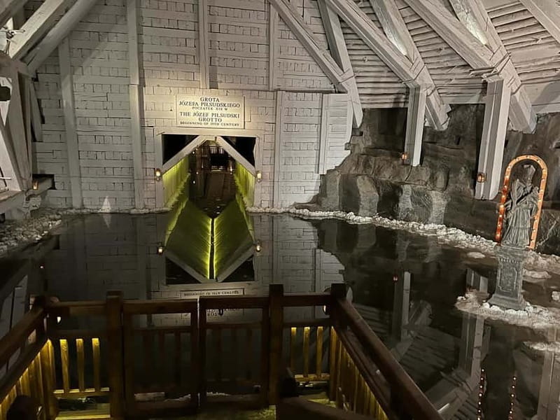 From Krakow: Auschwitz-Birkenau & Wieliczka Salt Mine Tour - Auschwitz-Birkenau Museum: what the guided visit really delivers