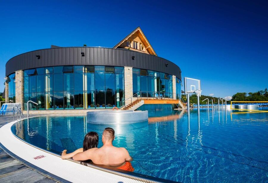 From Krakow: Chochołowskie Thermal Baths Ticket and Transfer - Food and drink: plan around what is not included