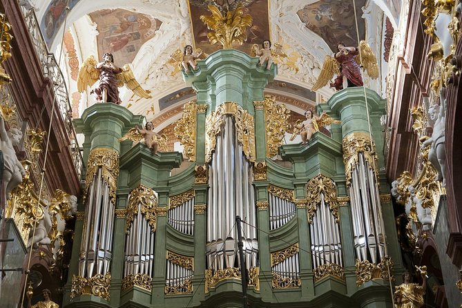 From Kraków: Czestochowa Black Madonna - Getting from Kraków to Częstochowa with hotel pickup