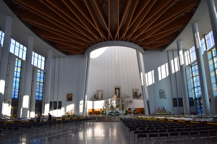 From Krakow: Częstochowa, Black Madonna and Lagiewniki Tour - Jasna Góra Monastery and the Black Madonna: Chapel Time Without Feeling Lost
