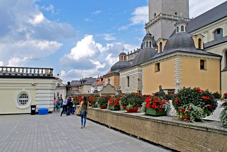 From Krakow: Częstochowa, Black Madonna and Lagiewniki Tour - Basilica, Museum, and Free Time: How I’d Use Your 2 Hours
